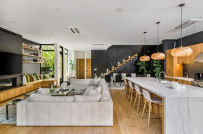 The Bella Villa Venice Beach - luxury interior design - spa and terrace